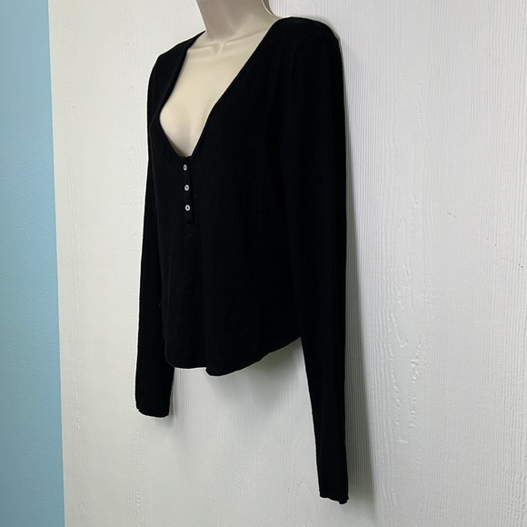 Free People - Keep It Basic Black Ribbed 3 Button Long Sleeve Top Size Large - Picture 6 of 12